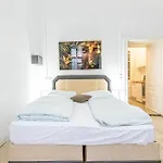Chic Apartment- Suitable For Longstays Near Matzleinsforferplatz