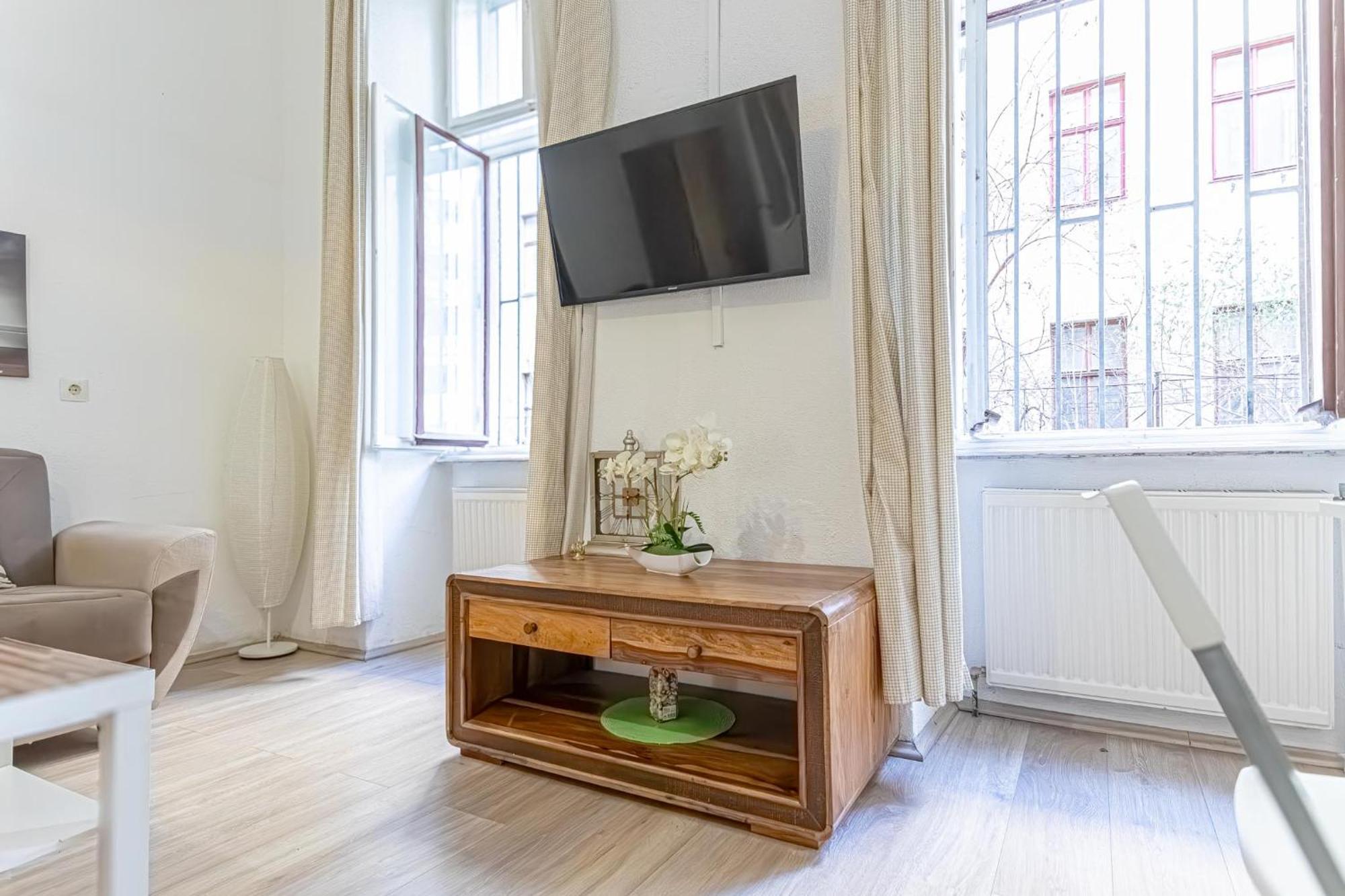 Chic Apartment- Suitable For Longstays Near Matzleinsforferplatz Wiedeń