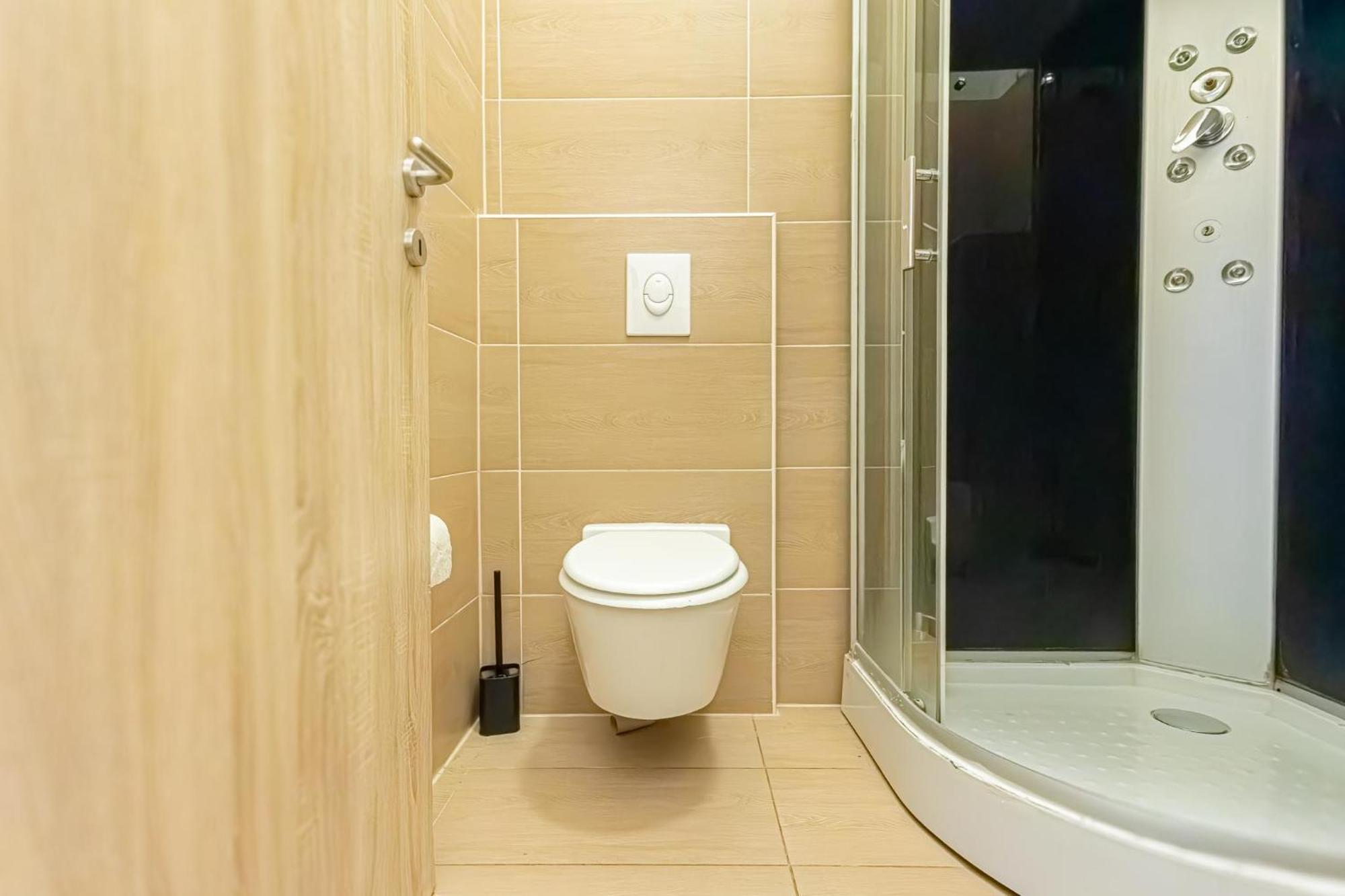 Apartament Chic Apartment- Suitable For Longstays Near Matzleinsforferplatz *